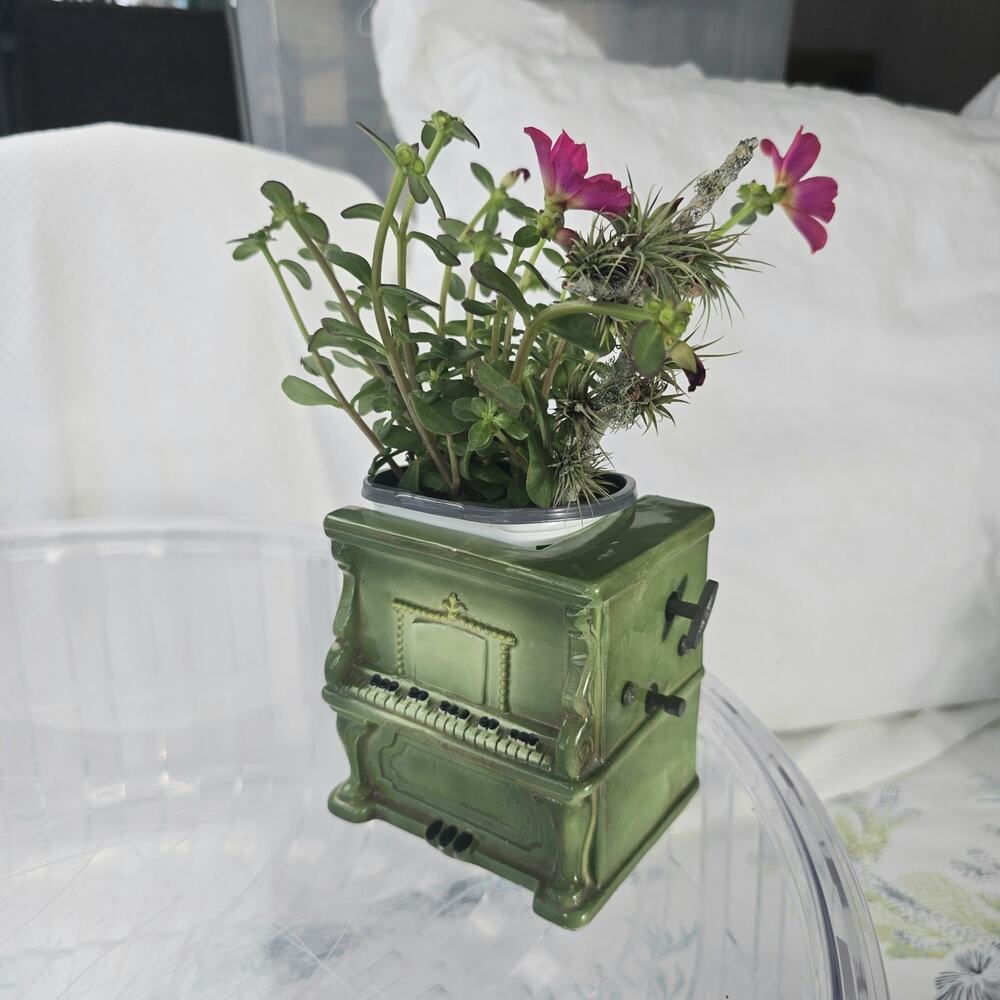 Vintage Musical Piano Planter by RELPO